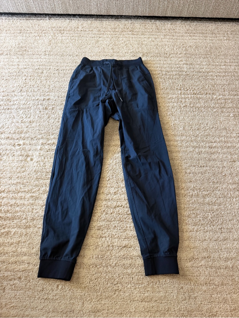 Lululemon men’s navy ABC joggers size XS